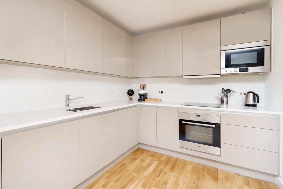 Serene 3br Family Retreat In Elephant And Castle Apartment London