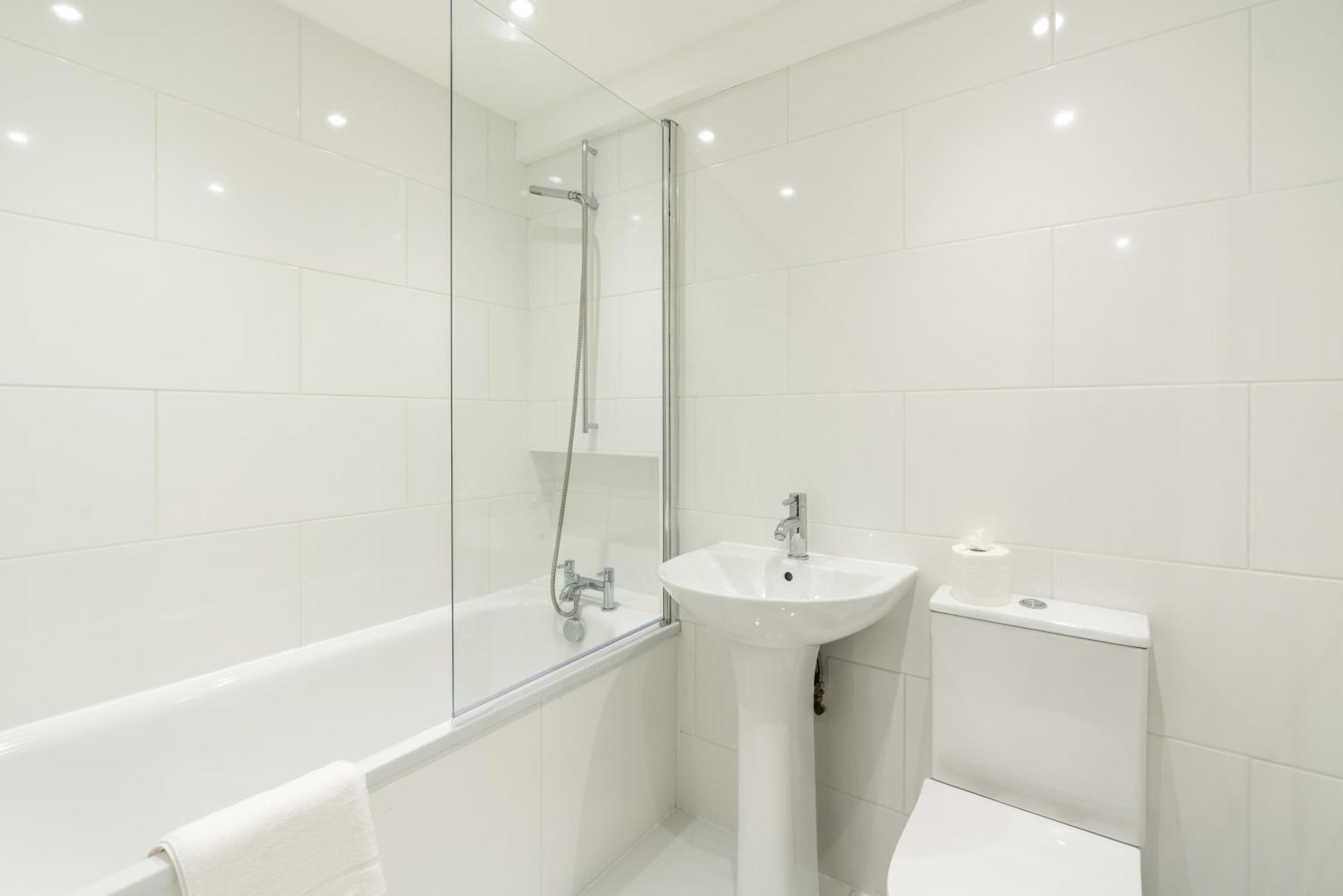 N23 Southkensington-hydepark-harrods-gloucesterroad *