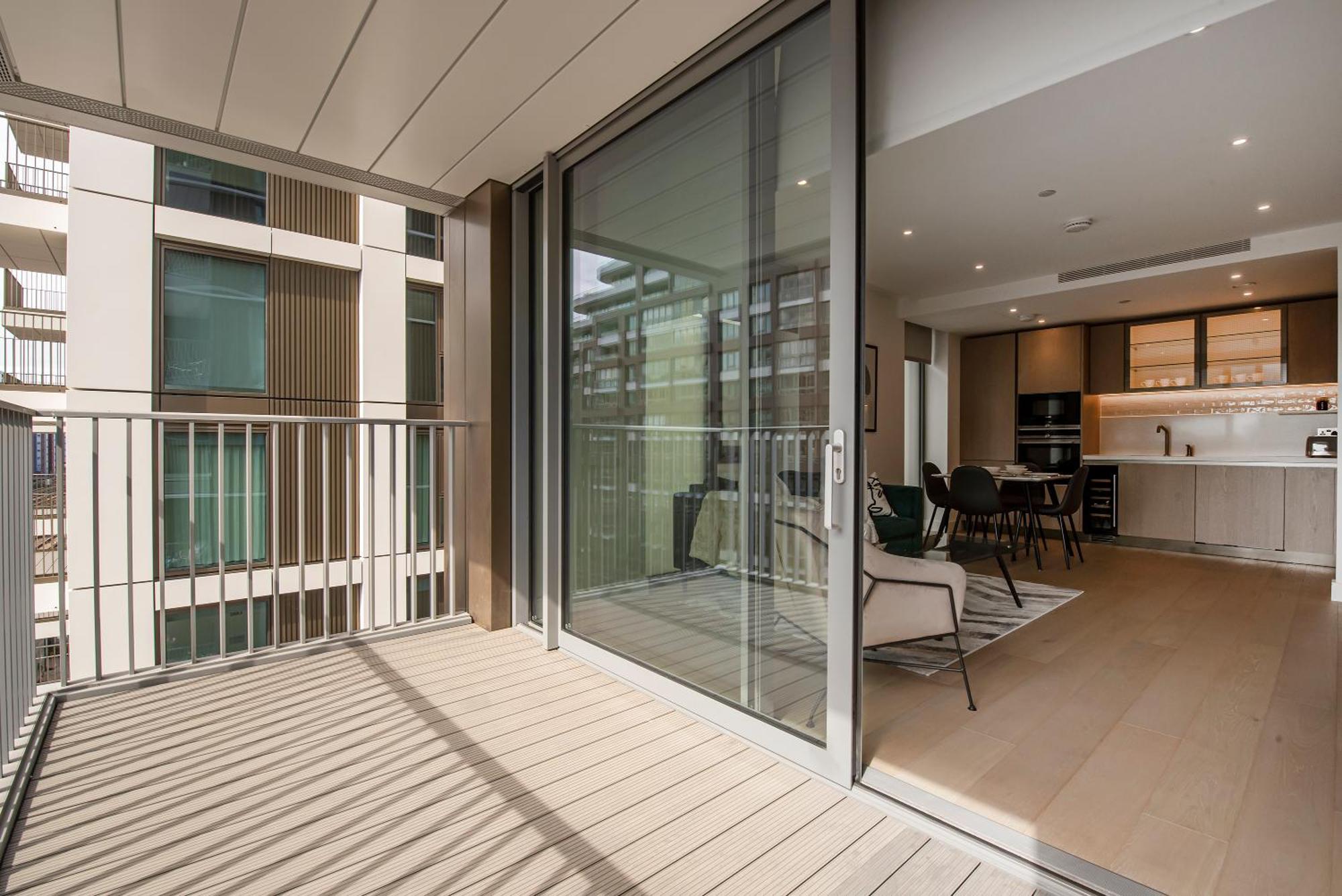 Battersea Power Station 2 Bed Close To Harrods London