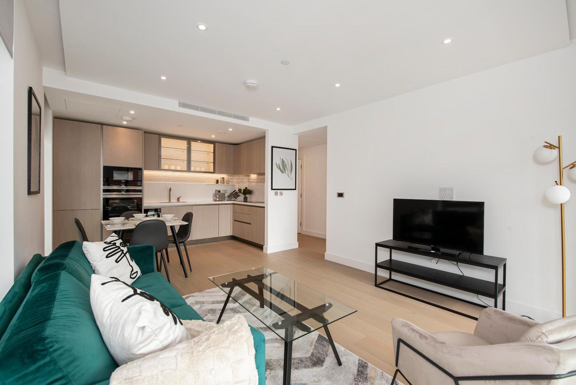Battersea Power Station 2 Bed Close To Harrods London