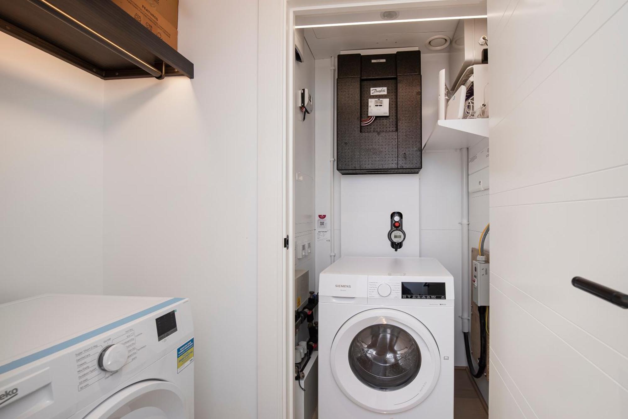 Battersea Power Station 2 Bed Close To Harrods * London