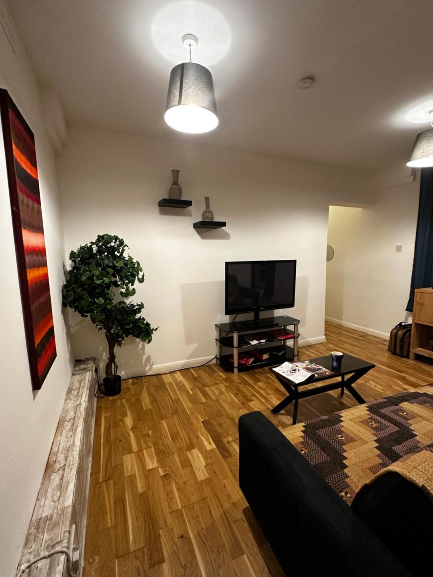 Charming 1-bedroom Southfields, London