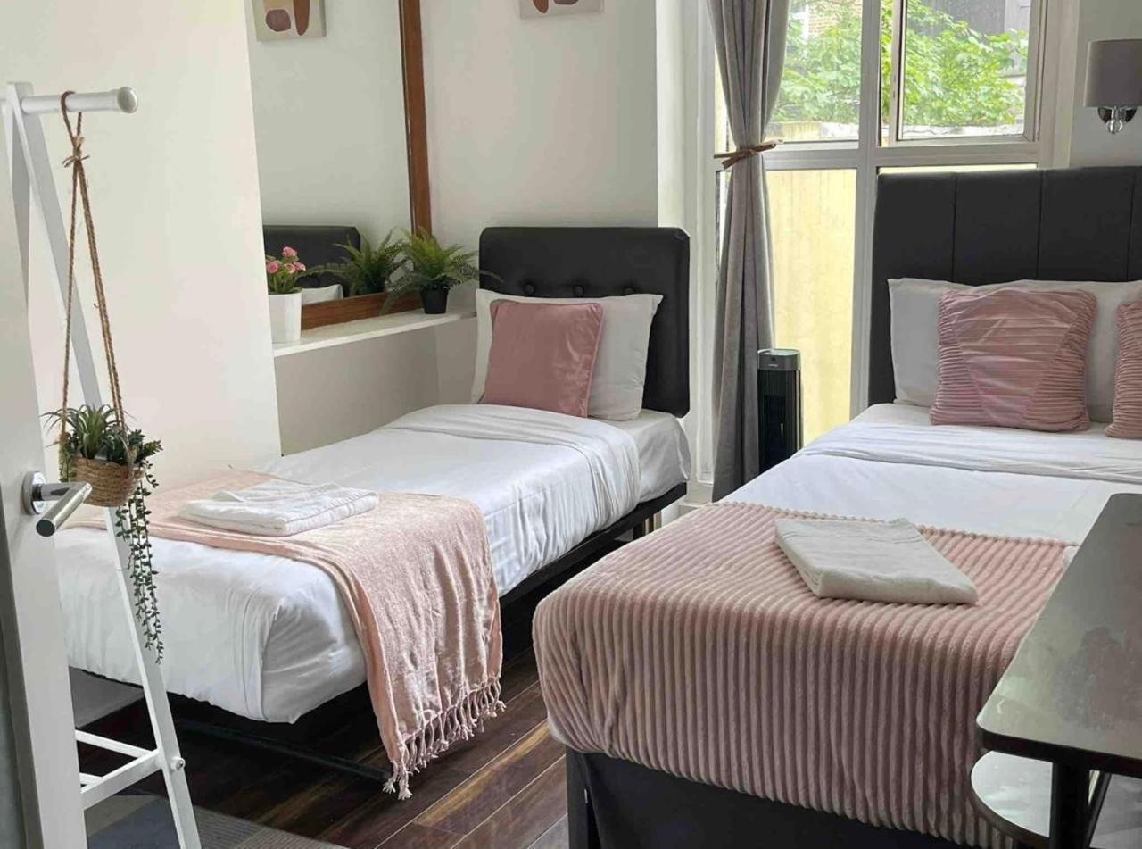 Nd - Hyde Park Hotel 2*