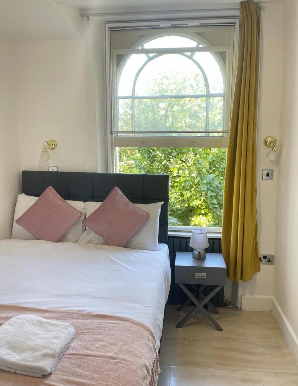Nd - Hyde Park Hotel Londen