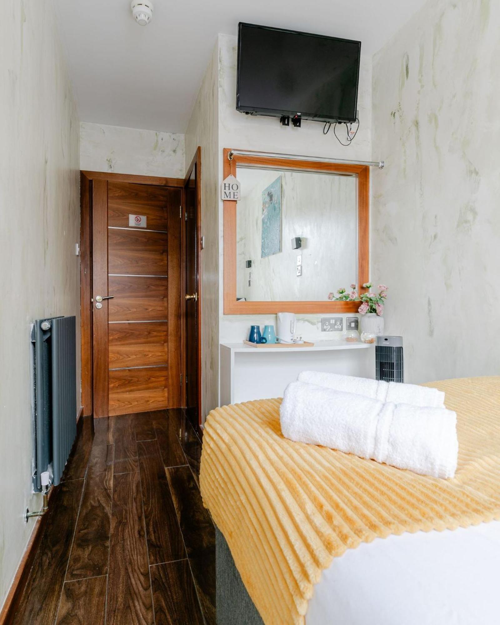 Nd - Hyde Park Hotel Londen