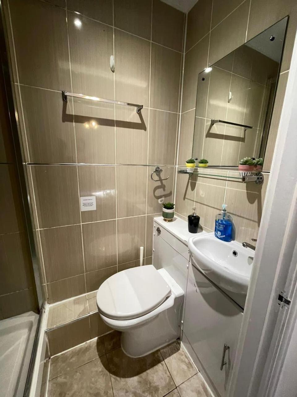 Nd - Hyde Park Hotel 2*