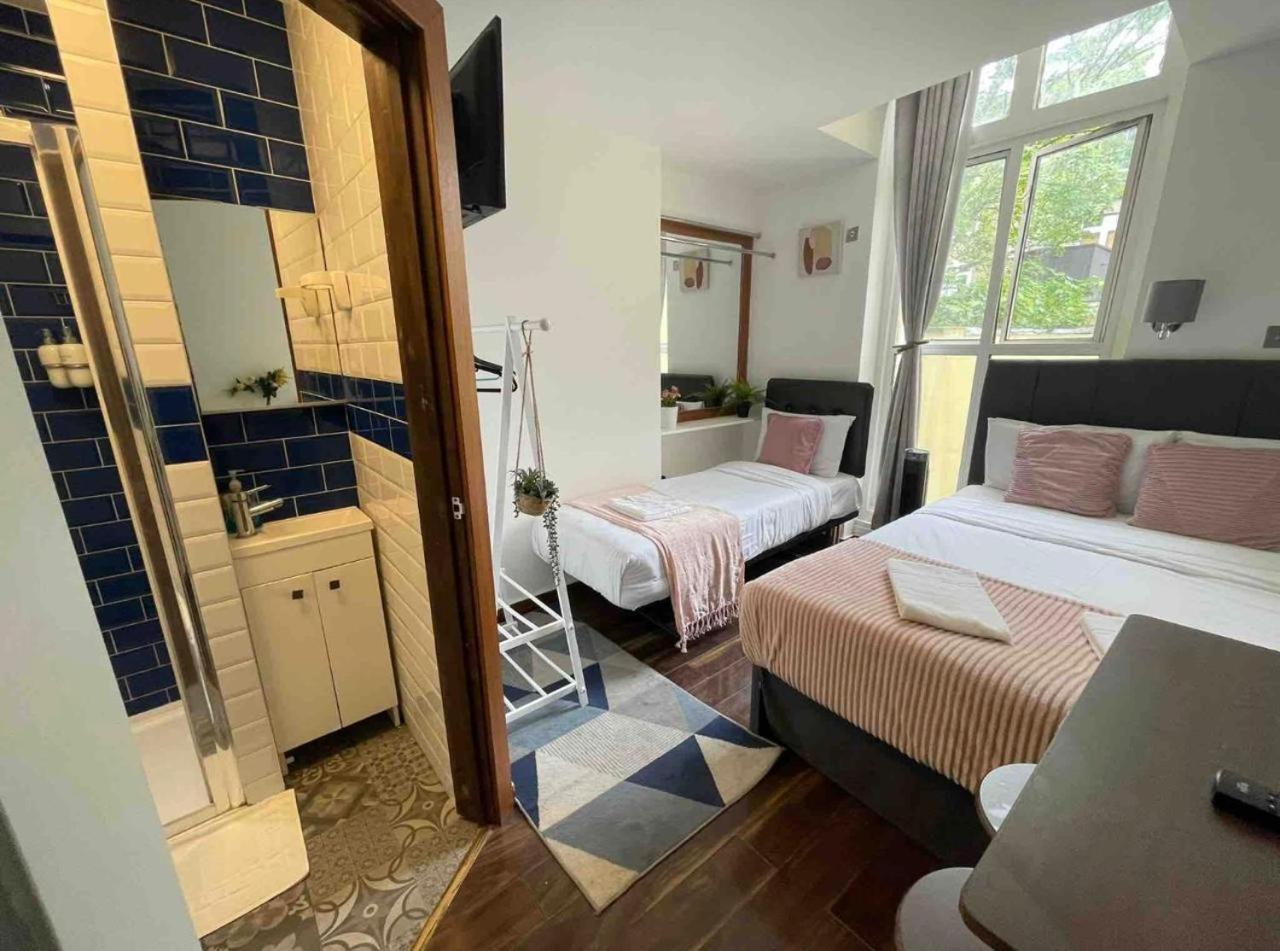 Nd - Hyde Park Hotel Londen