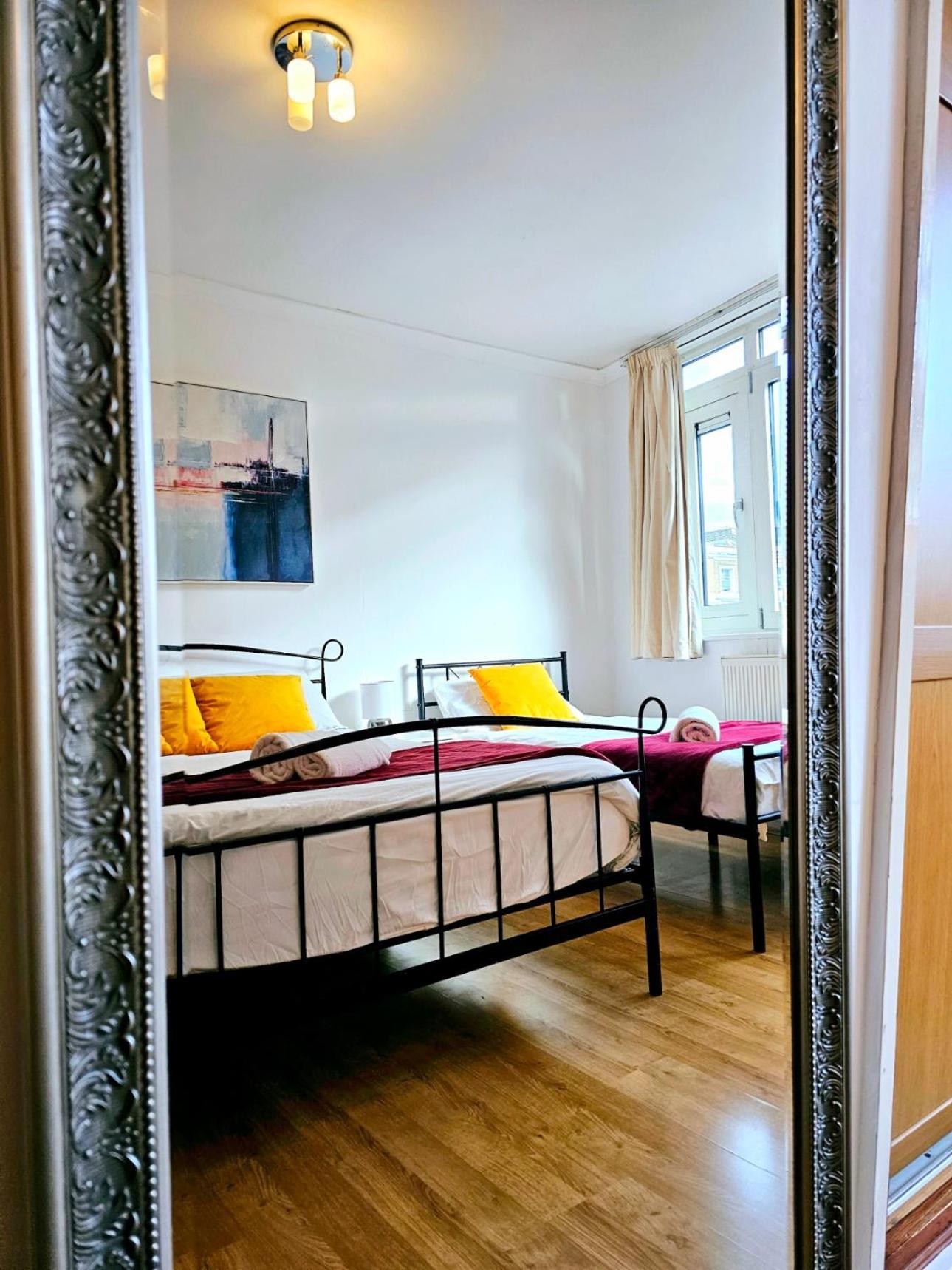 Appartement Bright & Spacious In Building With Lift, Right Next To Bayswater Station - Walk To Kensington Palace, Hyde Park, Little Venice & Notting Hill Londen