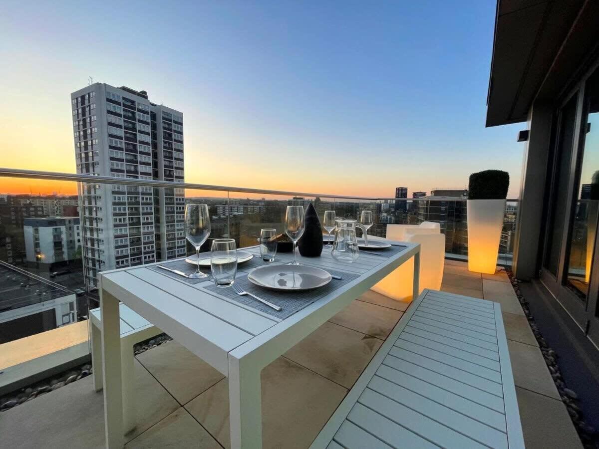 Penthouse In The Heart Of Apartment