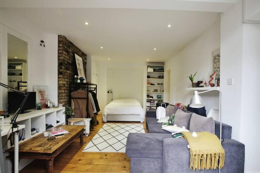 Charming West Your Urban Oasis Appartement Londen