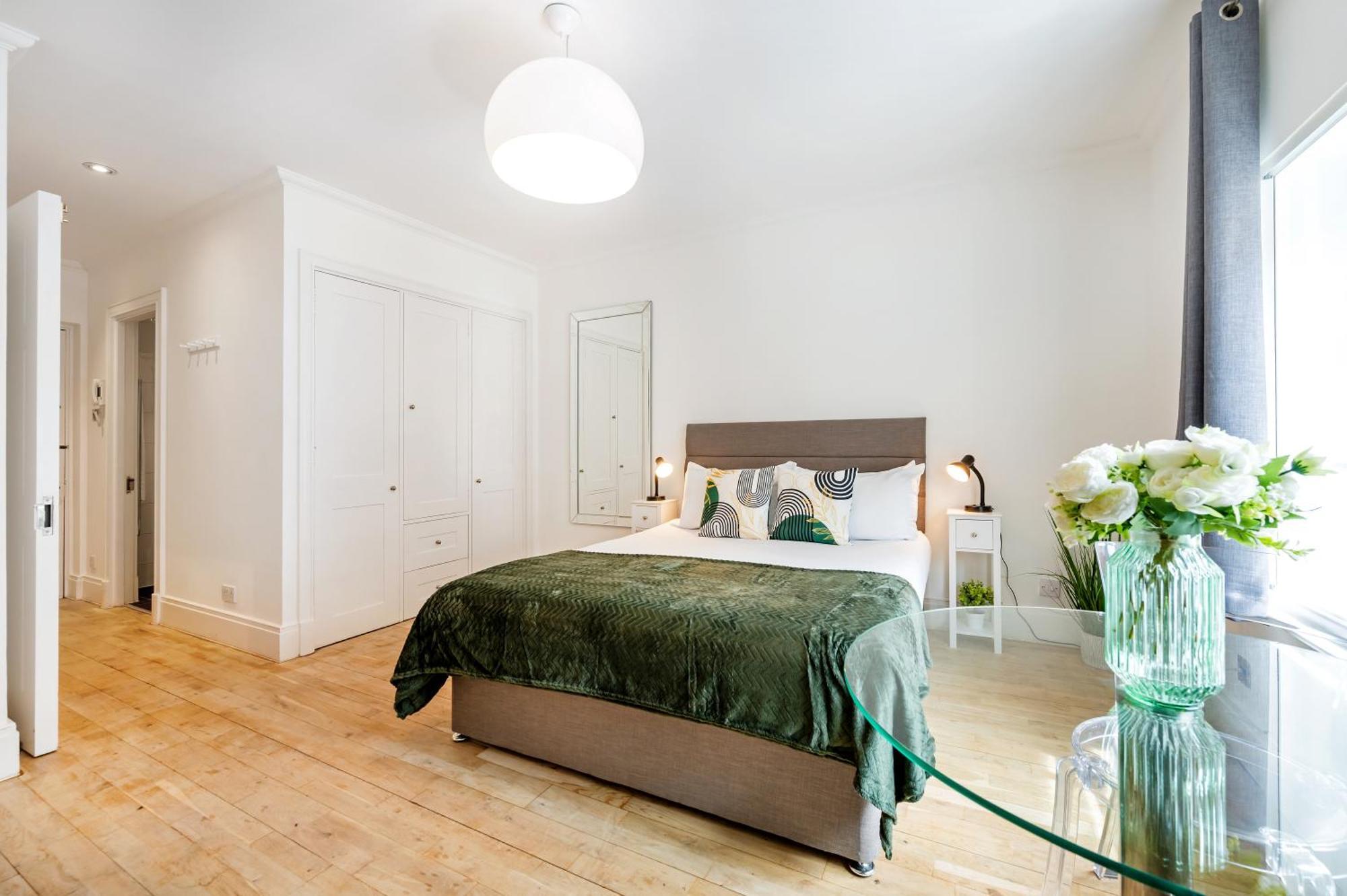 Welcome - Short's Gardens Apartment London