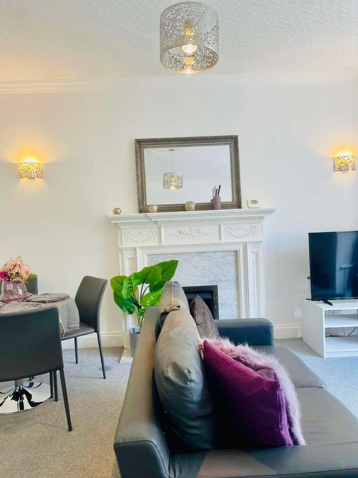 Luxury In Paddington Apartment London
