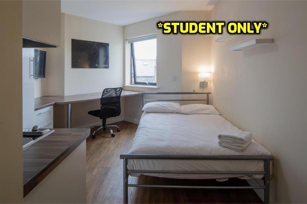 Student Only Zeni Vauxhall