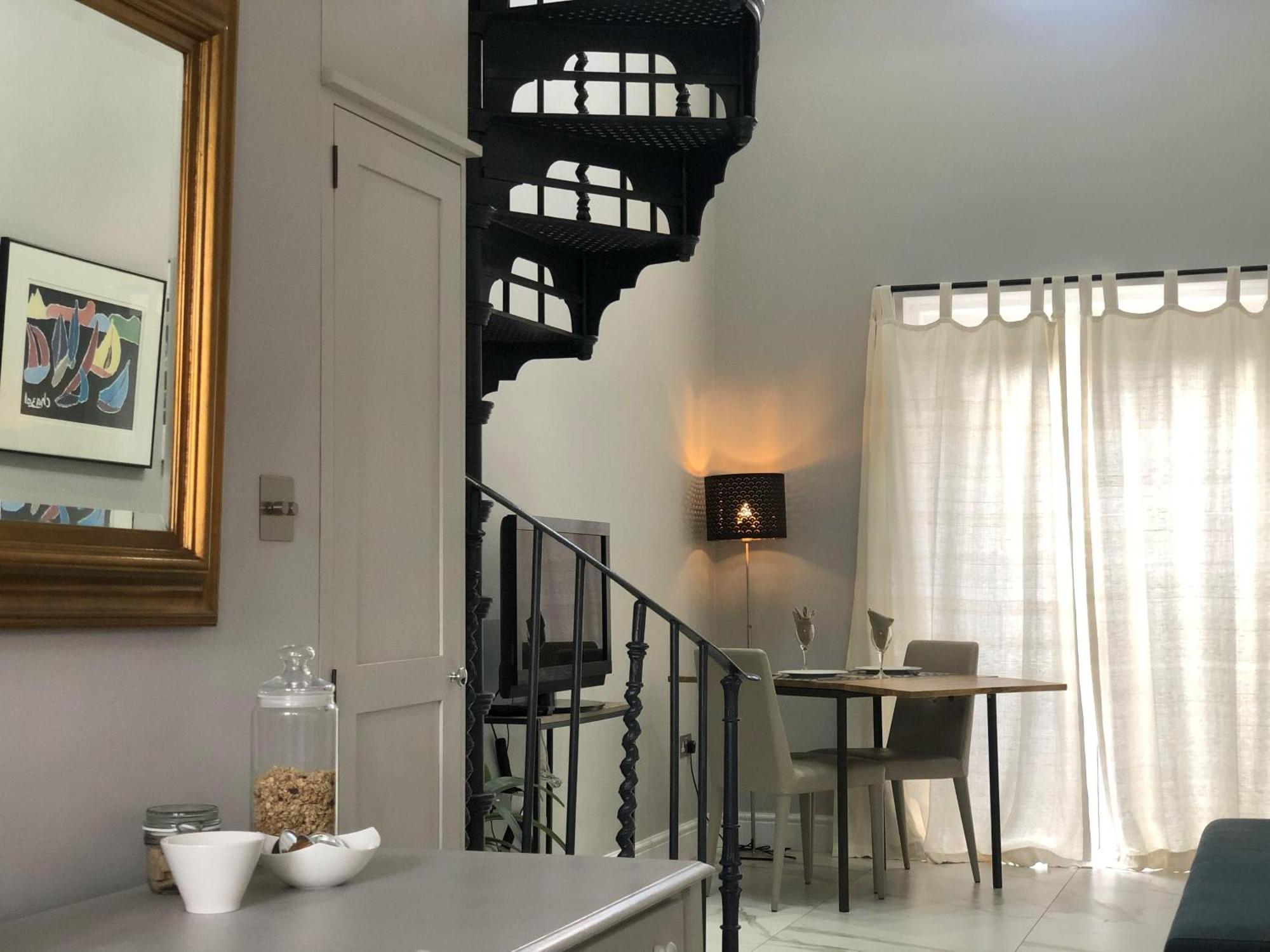 London-apartment-sleeps2-privateentrance Londres