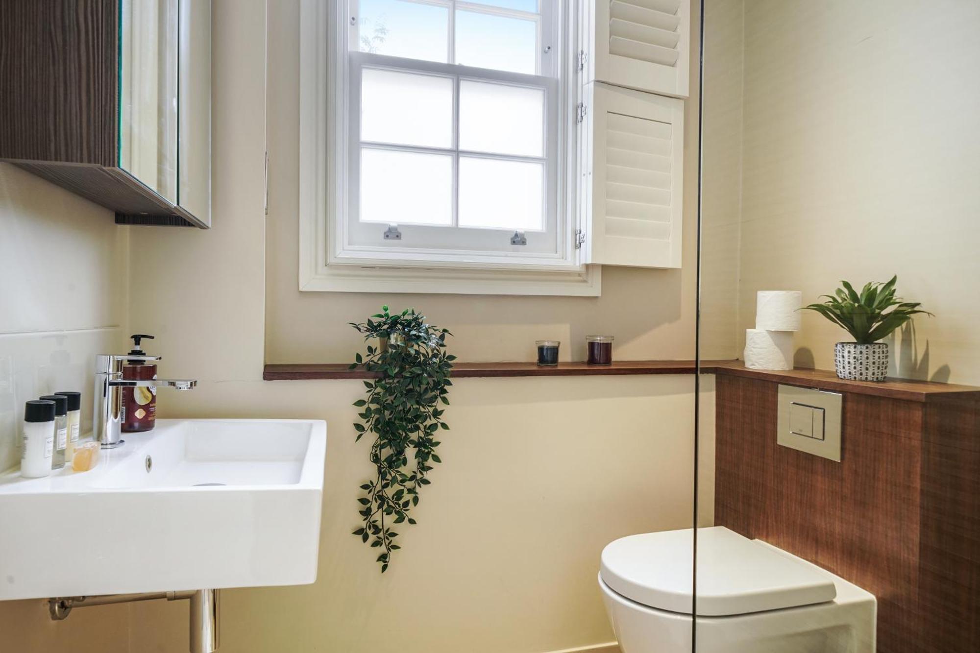 Stylish 2bed 2 Bath House With Balcony Ferienhaus