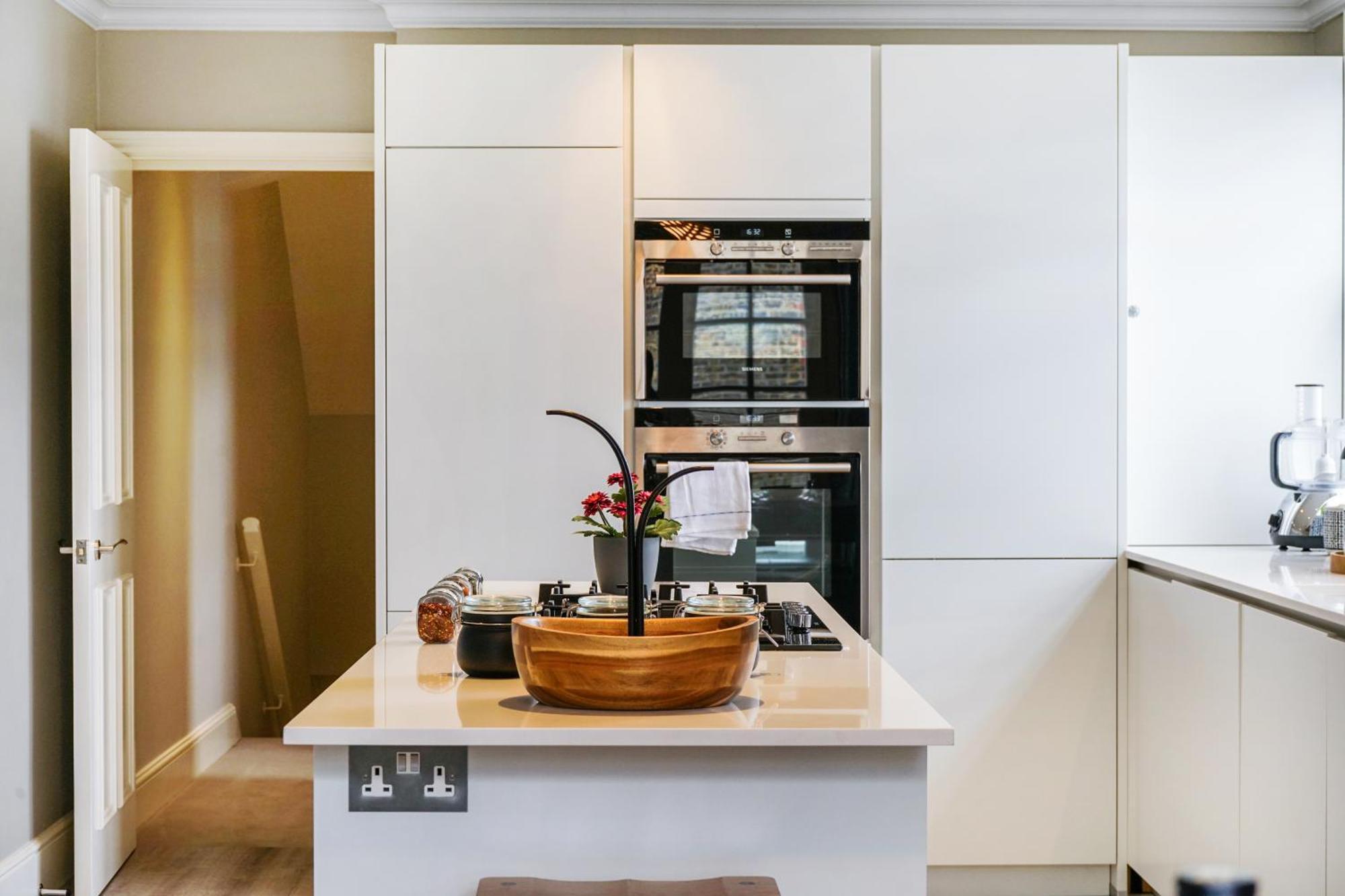 Stylish 2bed 2 Bath House With Balcony Casa de férias Londres