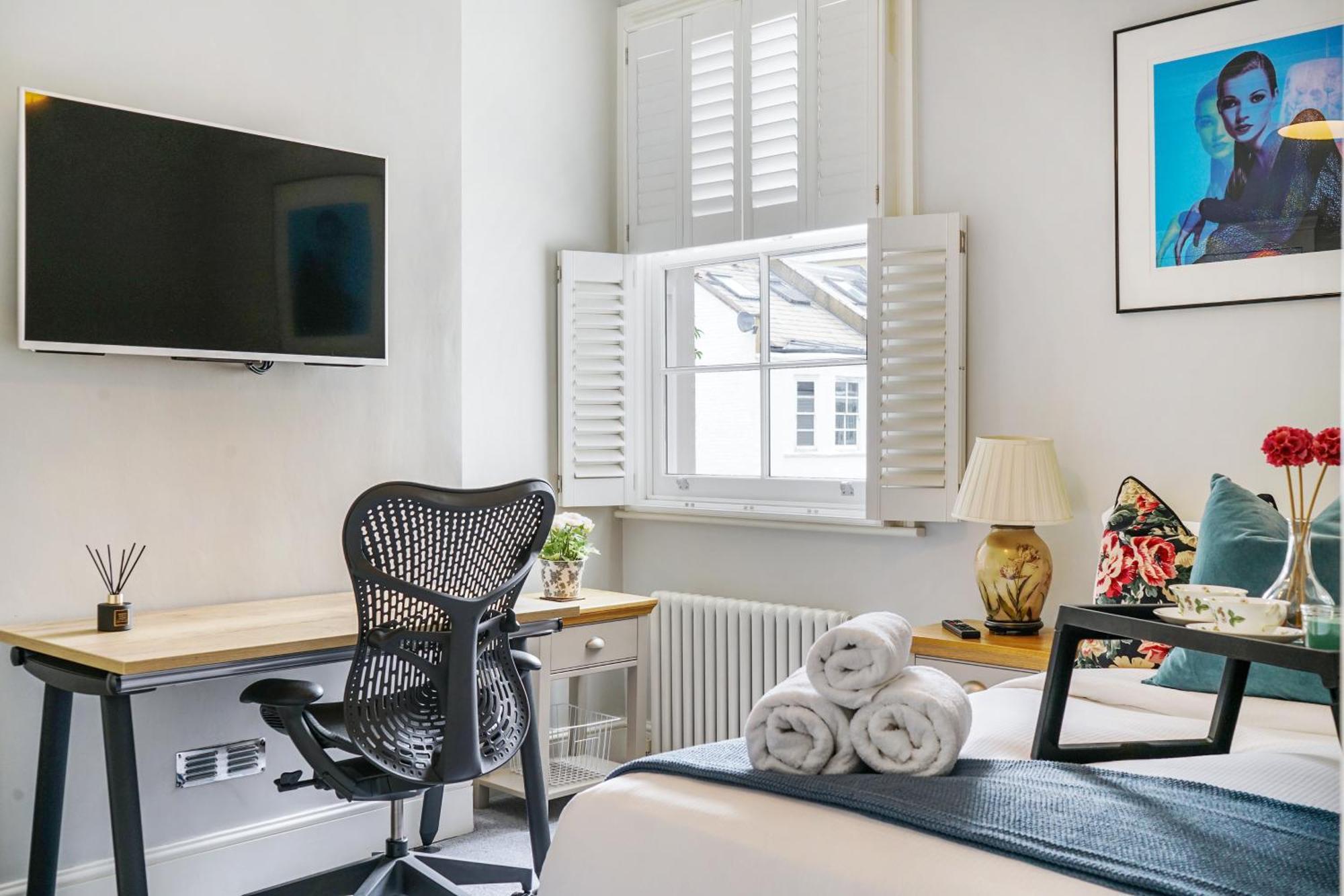 Stylish 2bed 2 Bath House With Balcony Casa de férias Londres