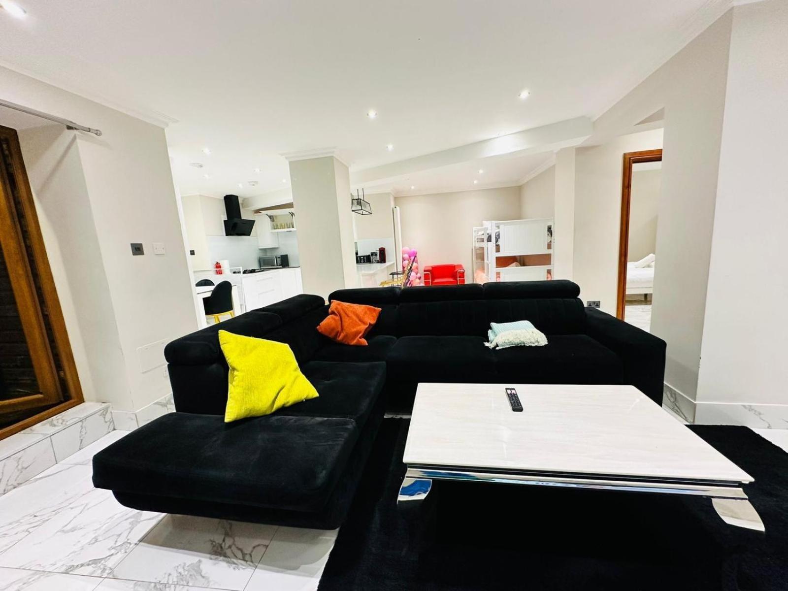 Spacious One Bed In Wembley Appartement Londres
