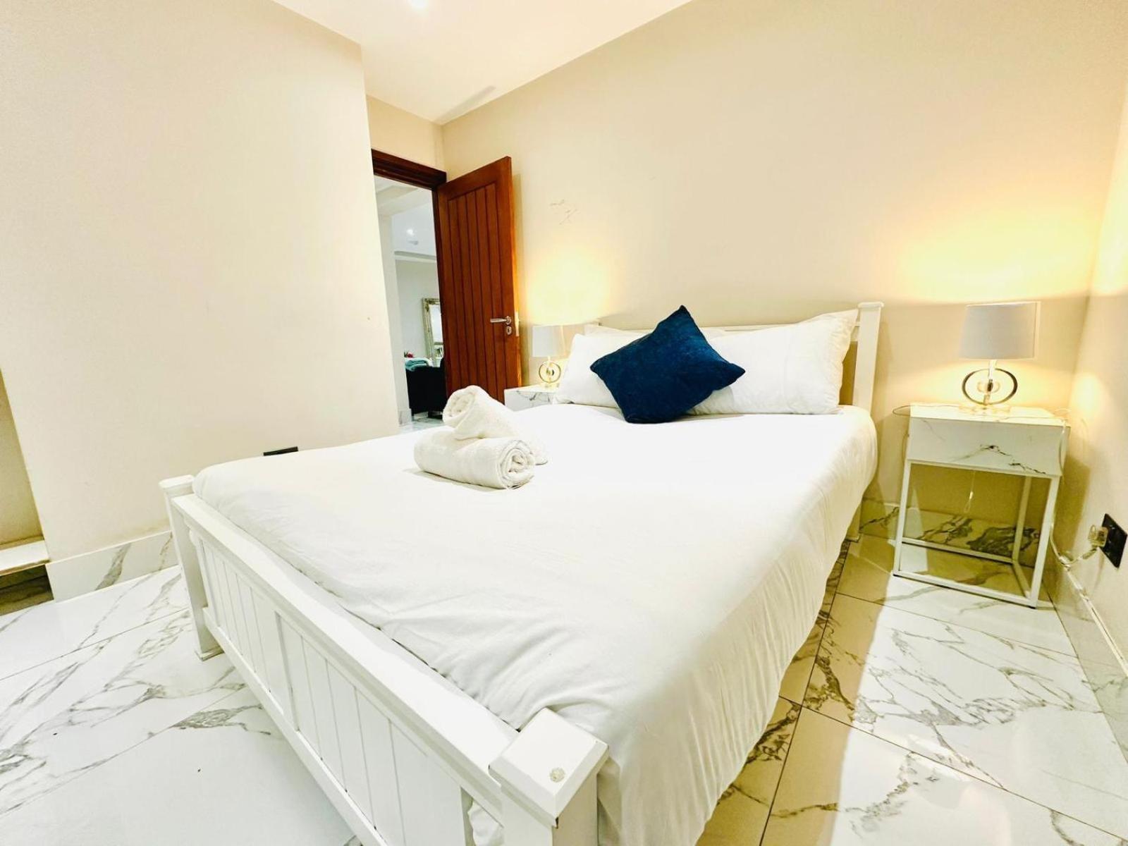 Spacious One Bed In Wembley Londres
