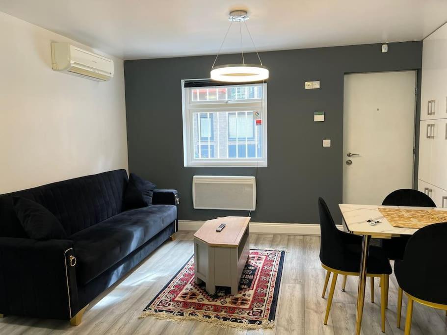 Golders - Modern One Bed Hébergement de vacances