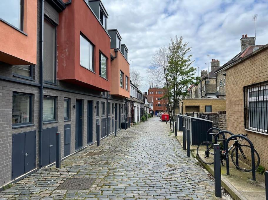 Golders - Modern One Bed Londres