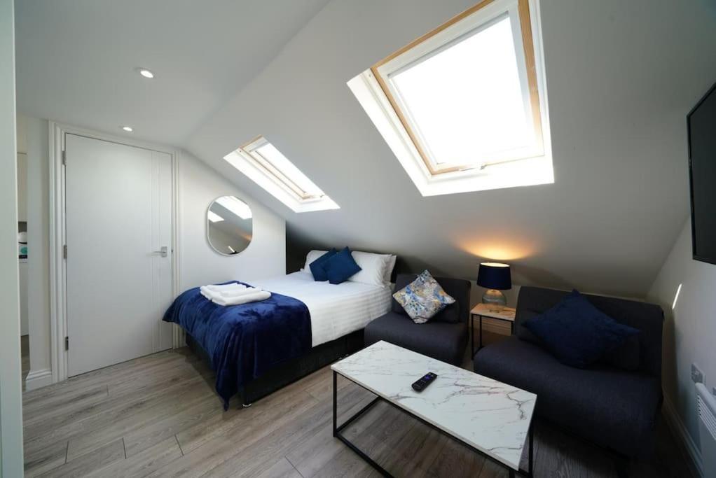 7 Apartment *