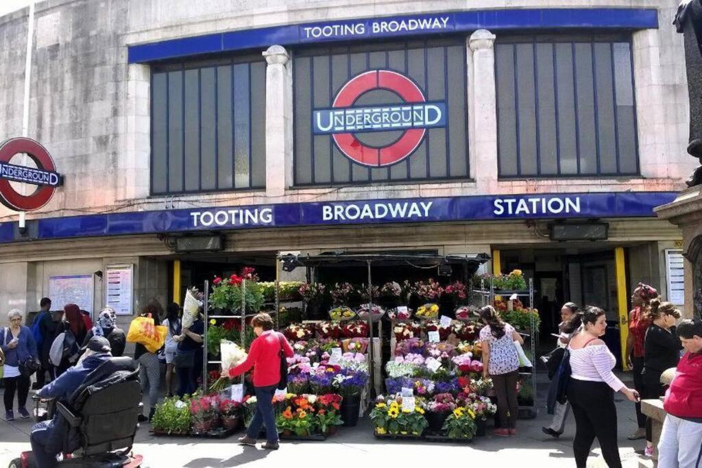 7 * London