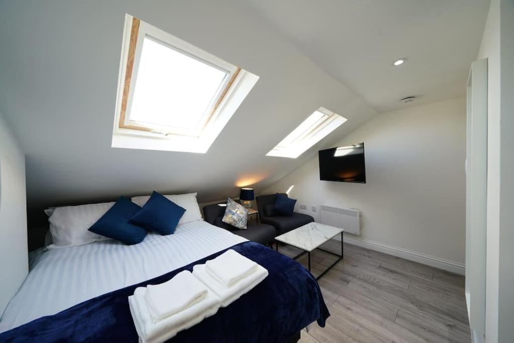 Apartment 7 *