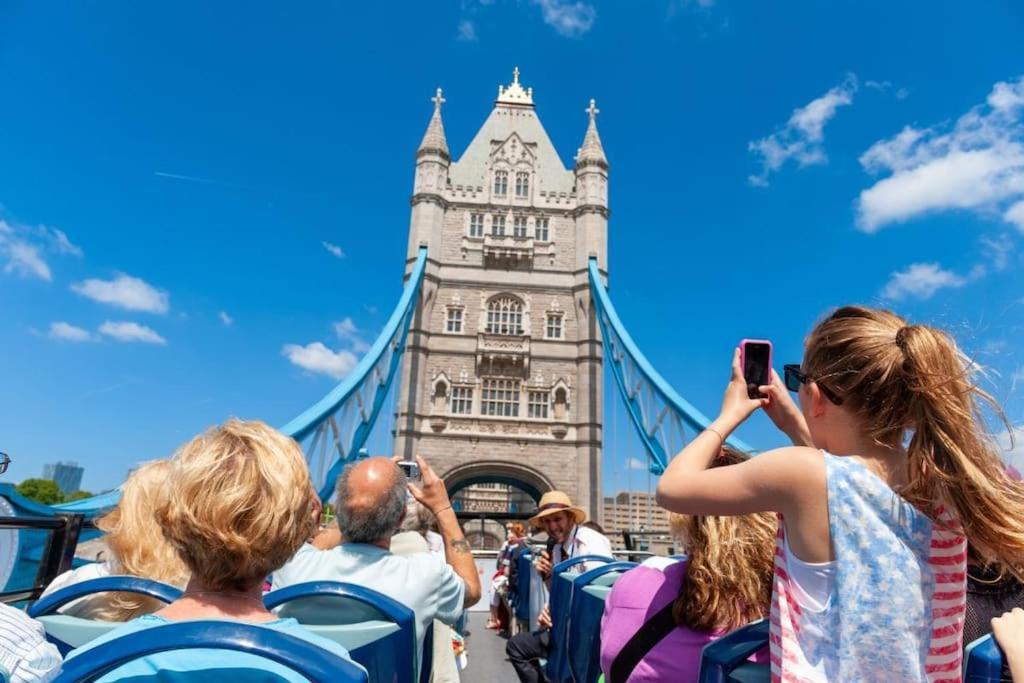 7 * London