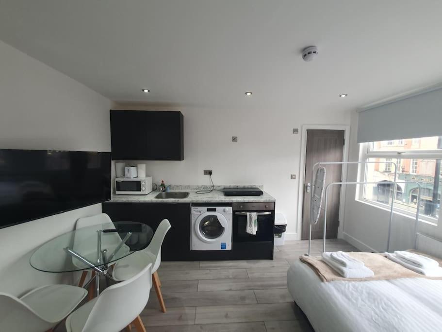 2 Apartment *
