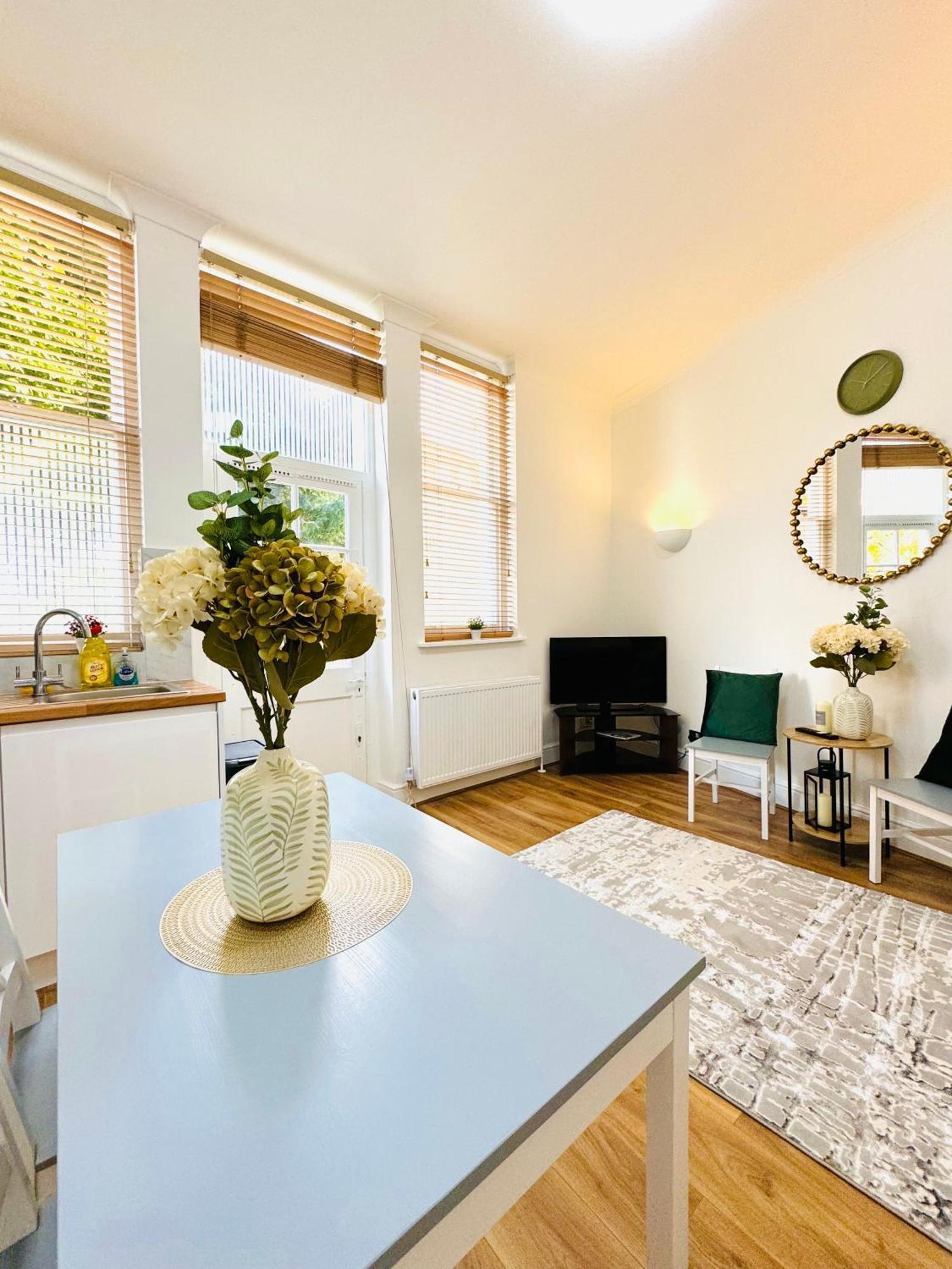 Beautiful 2bedroom Flat In St John London