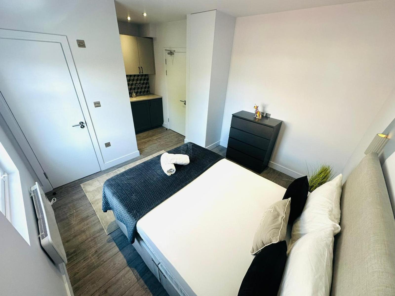 Sw18 Great Location Perfect For Tourist * London