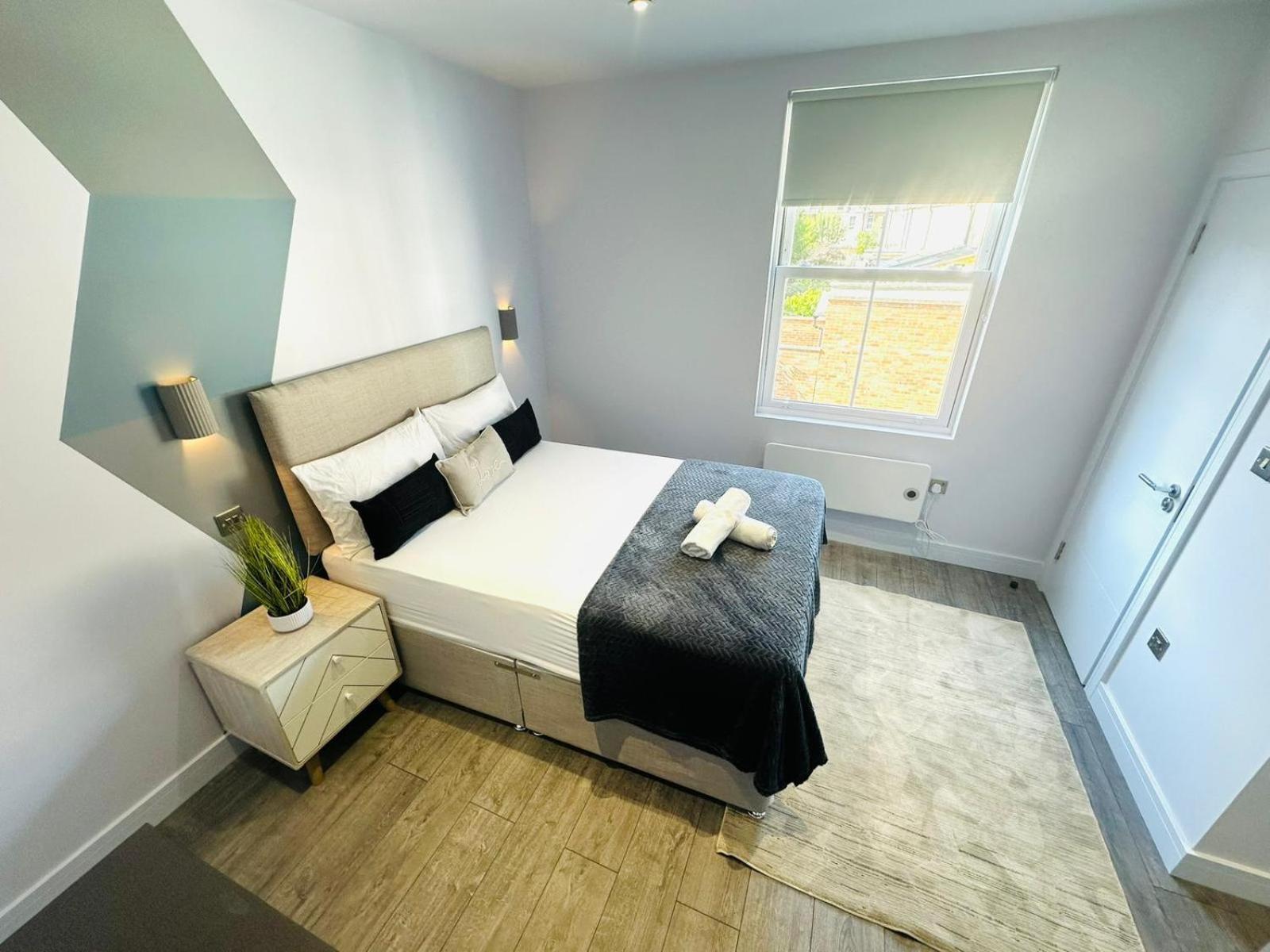 Sw18 Great Location Perfect For Tourist * London