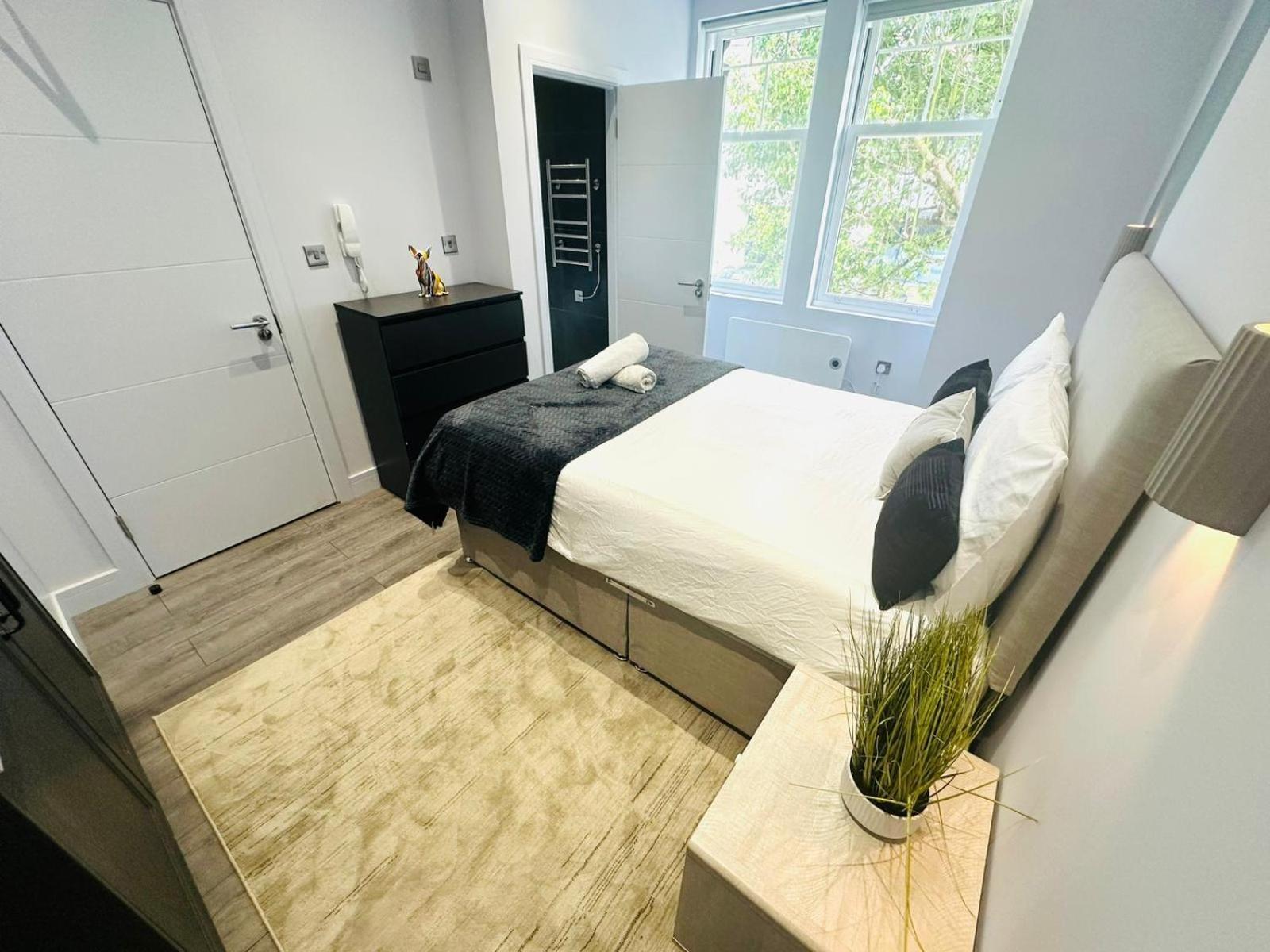 Sw18 Great Location Perfect For Tourist Guest house