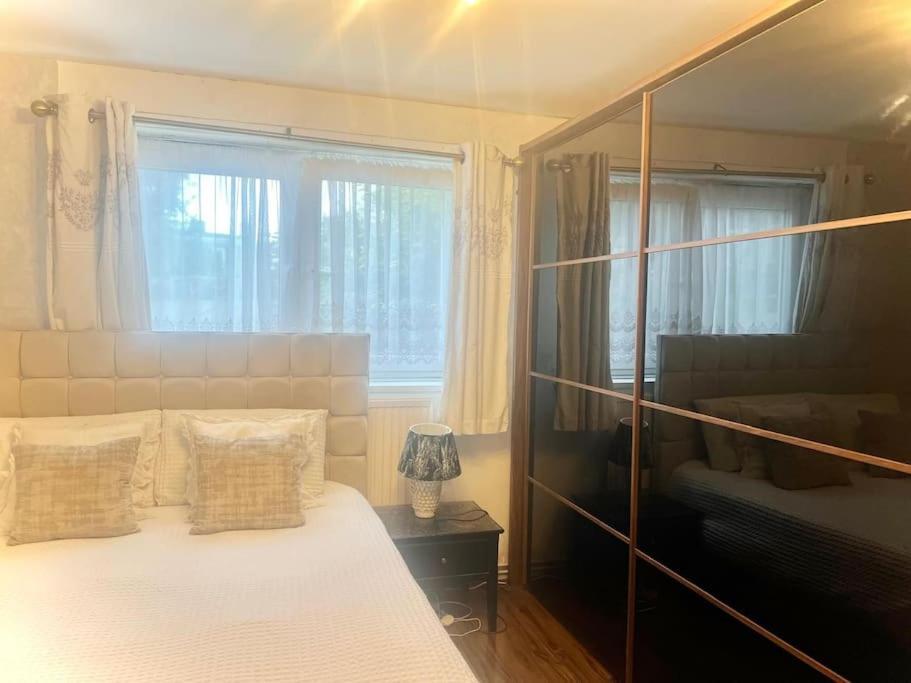 Appartement Beautiful 1 Bedroom House With Garden *