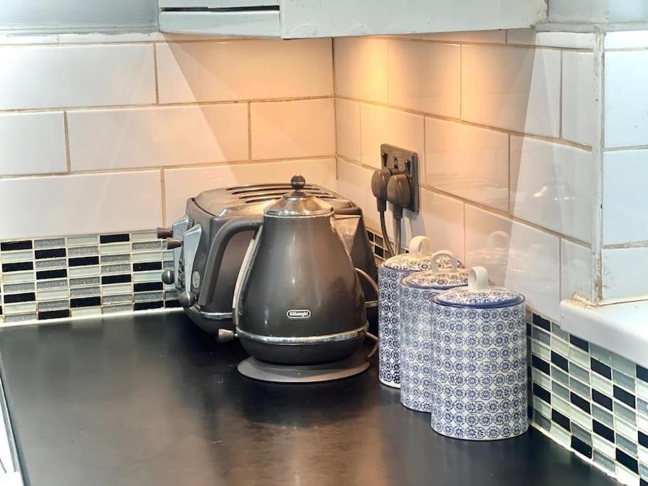 Beautiful 1 Bedroom House With Garden * Londen