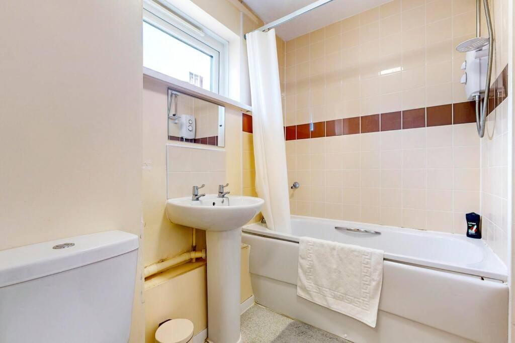 Ferienhaus 1bed Maisonette With Free Parking In Crystal Palace *