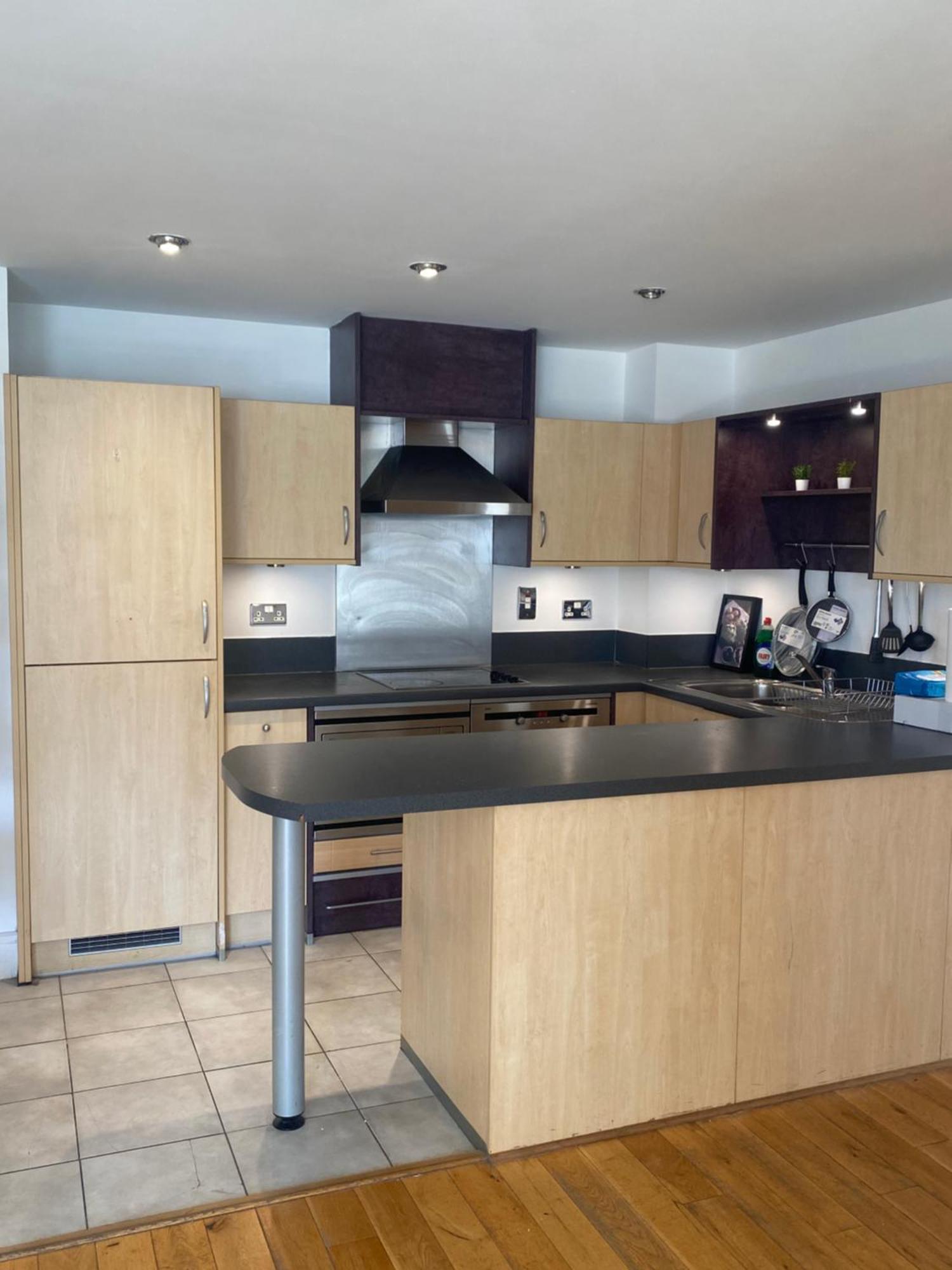 Apartment 2 Bedroom Flat In Riverside West *