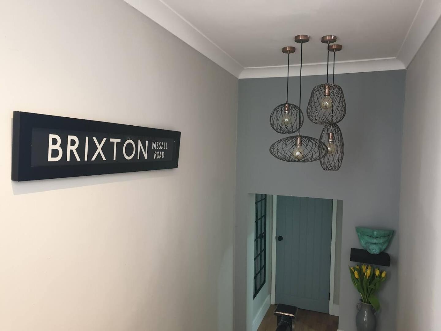 Charming 2 Bed Kennington Oval * Londres
