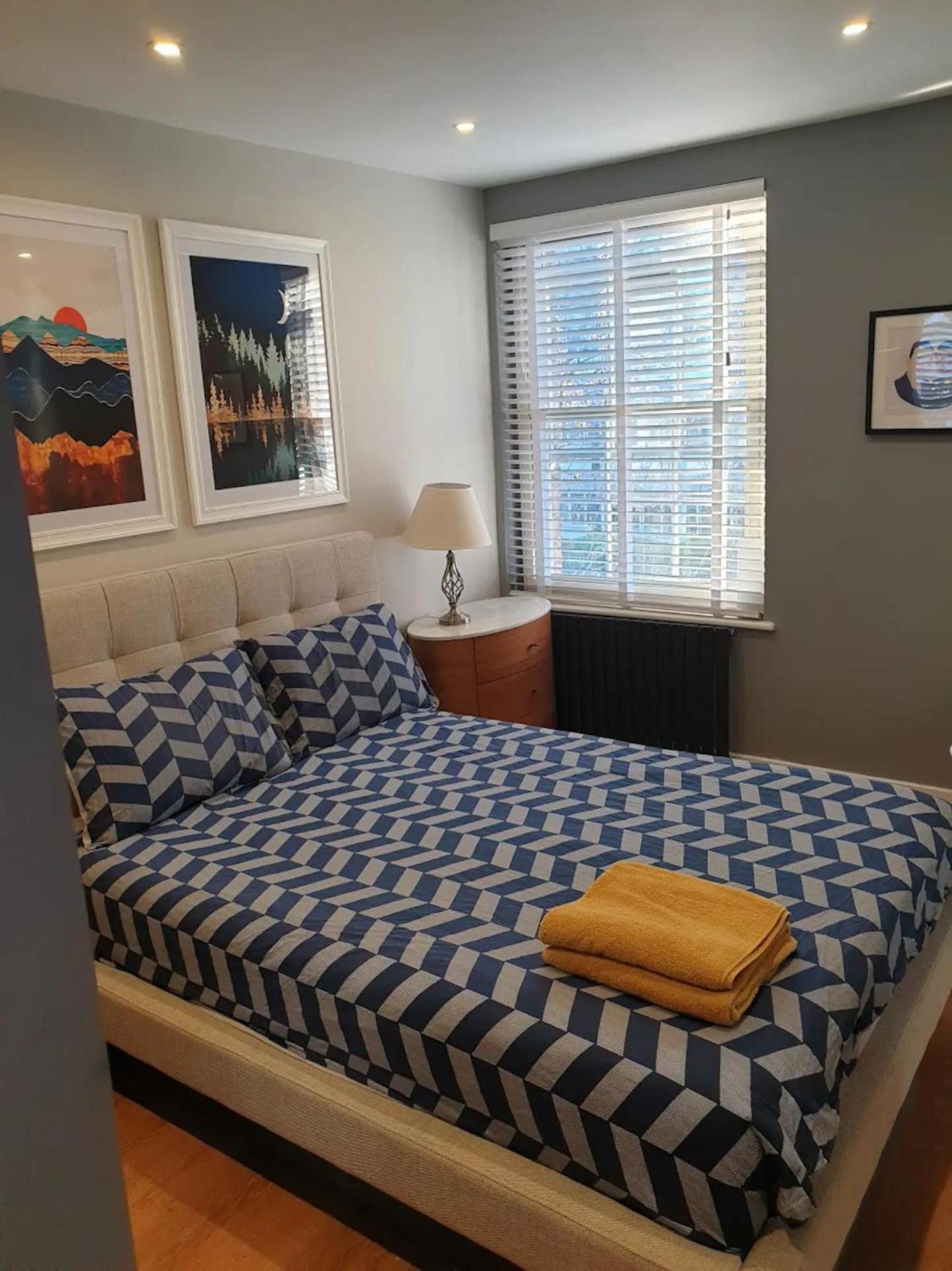 Charming 2 Bed Kennington Oval Londres