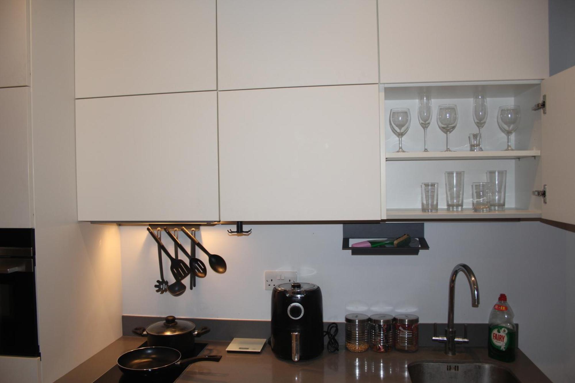 Entire Flat Near Bridge Apartment London