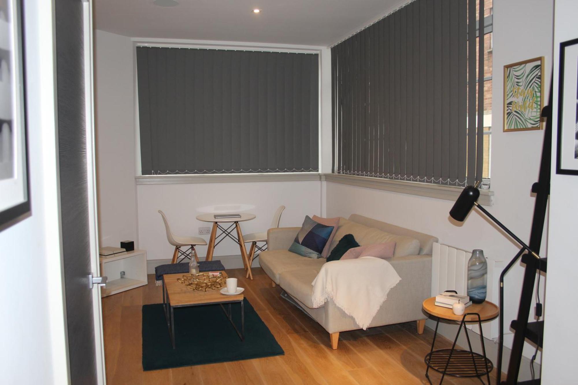 Entire Flat Near Bridge Apartment