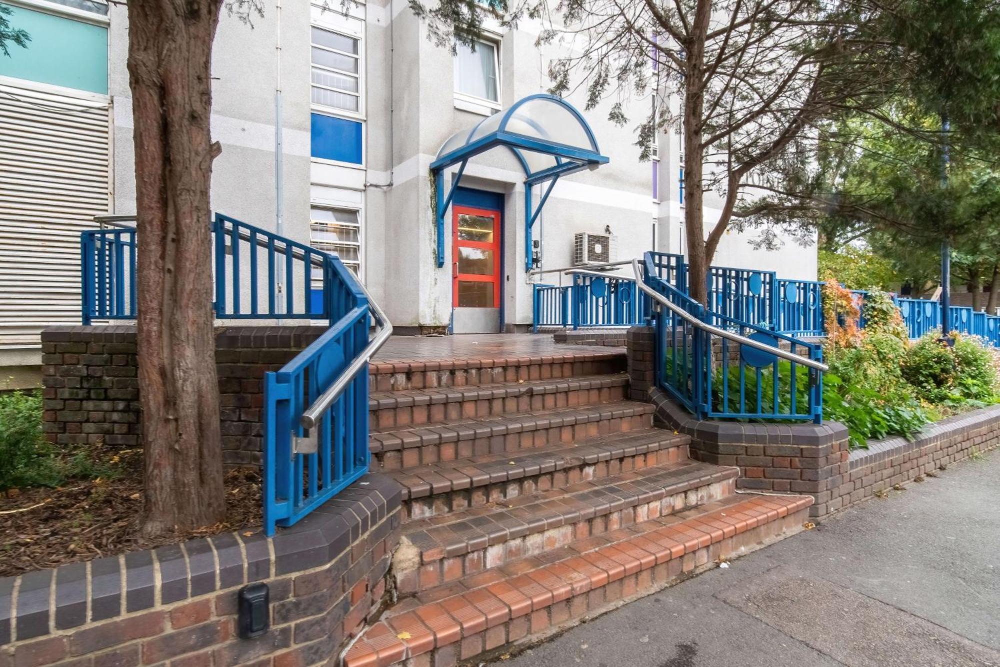 One Bed Apt By Livestay Short Lets & Serviced Accommodation London * Londres
