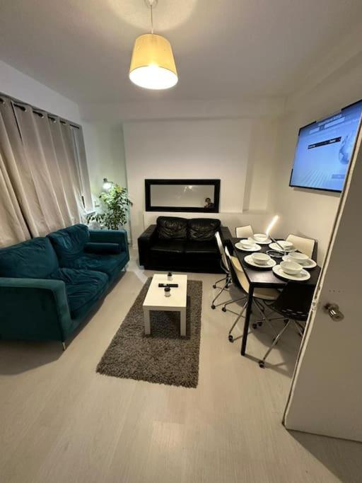 3 Bedroom Flat Kings Cross * Londres