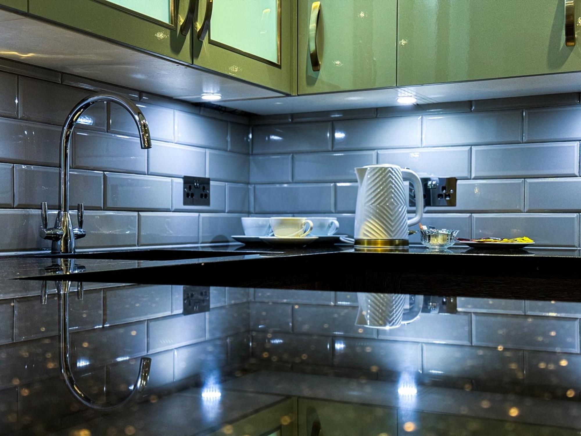 Luxurious 3bed House With Bath & Garden