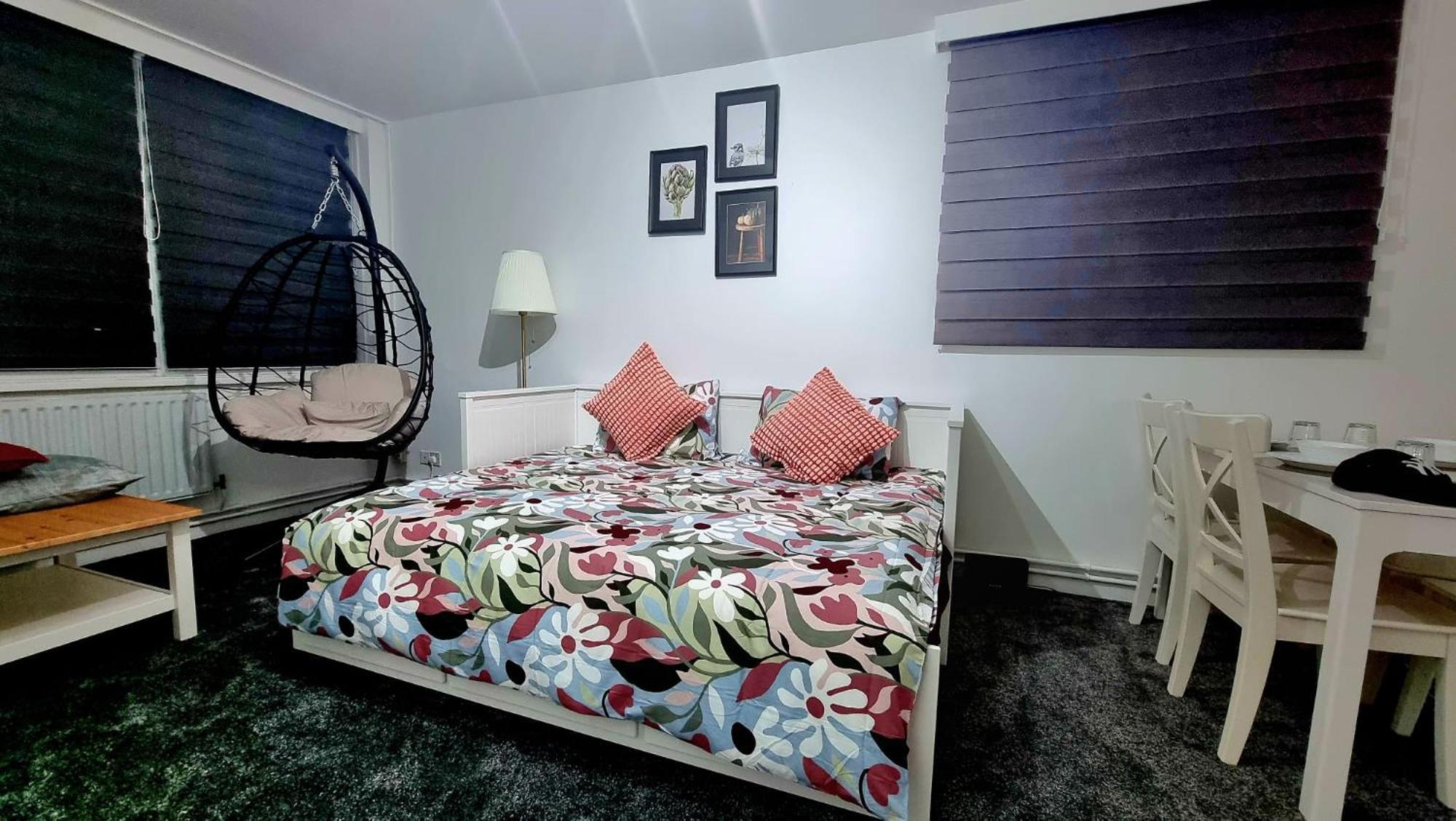 Appartement Amazing 1 Bed Entire Flat With Separate Living And Kitchen In With Free Parking