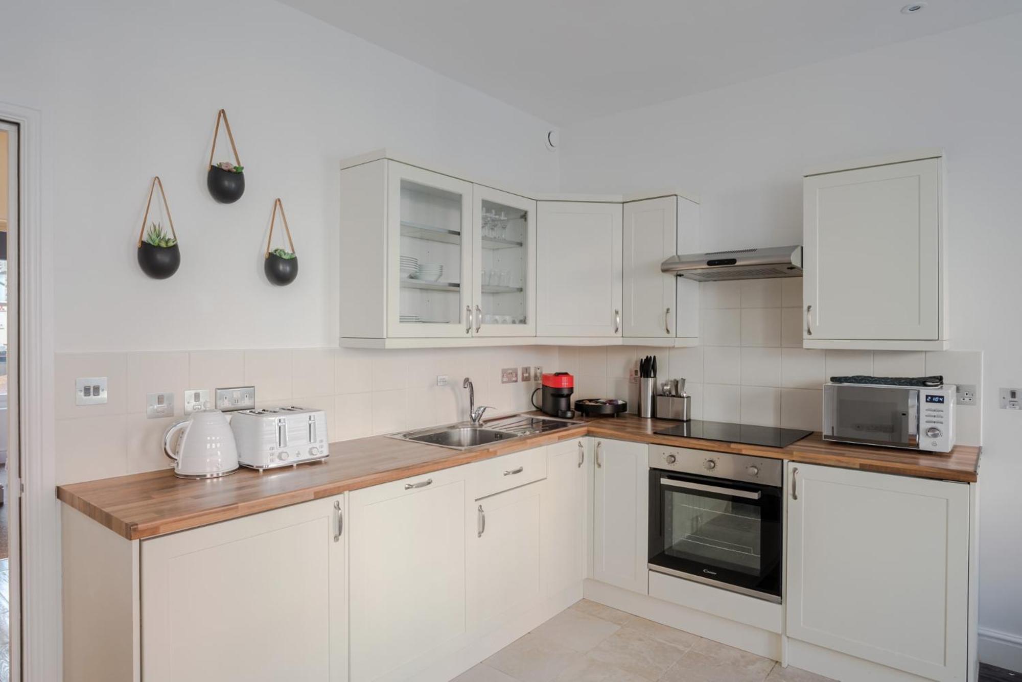 The Flirty Chambers - Fitzrovia - By Frankie Says Apartamento *
