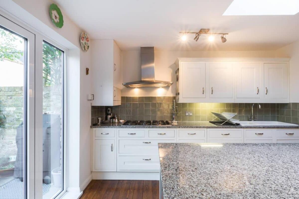 Fulham 4 Bed Family & Garden 5min From Tube Сasa de vacaciones *