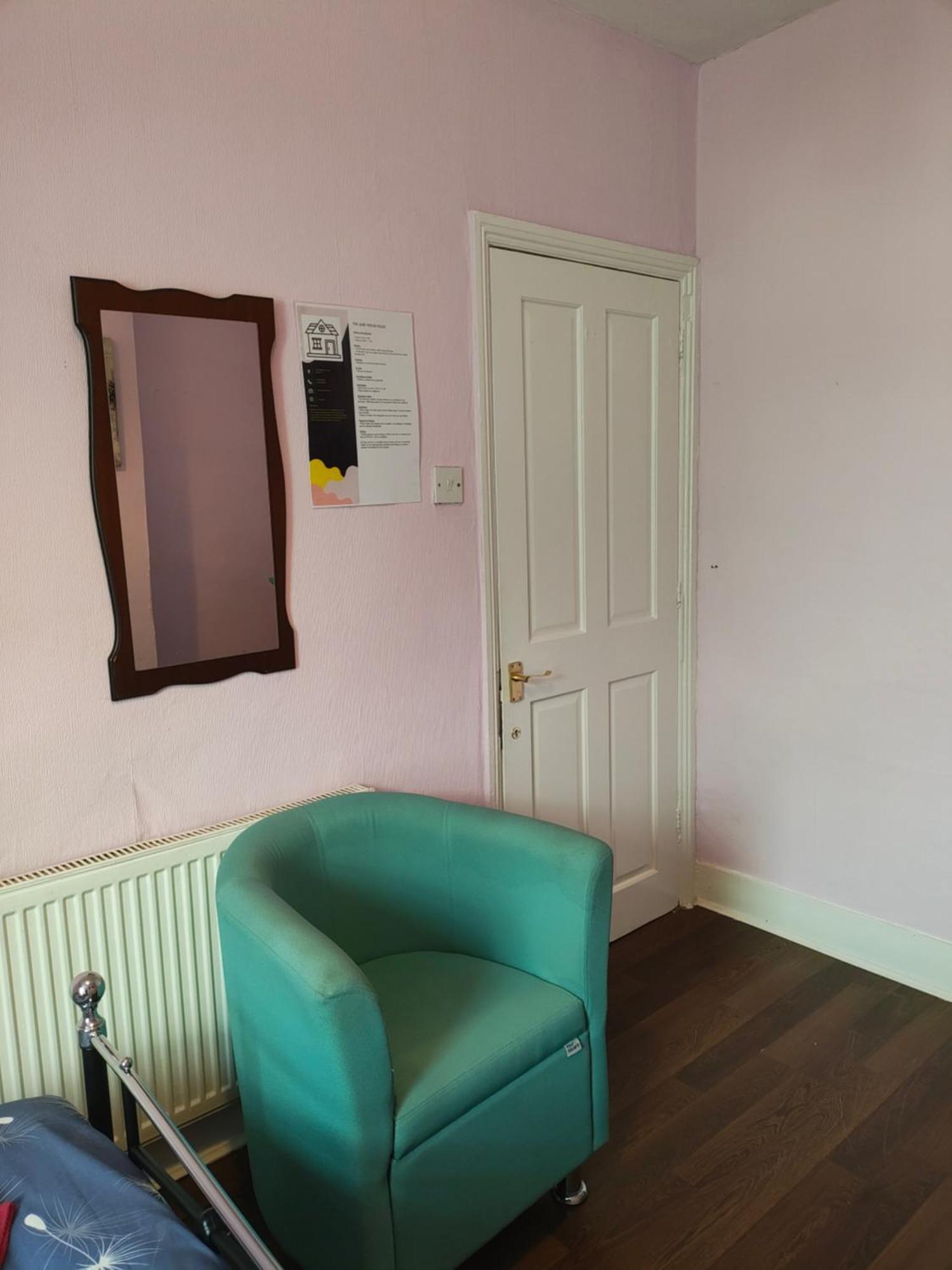 Charming Double Bed Retreat *