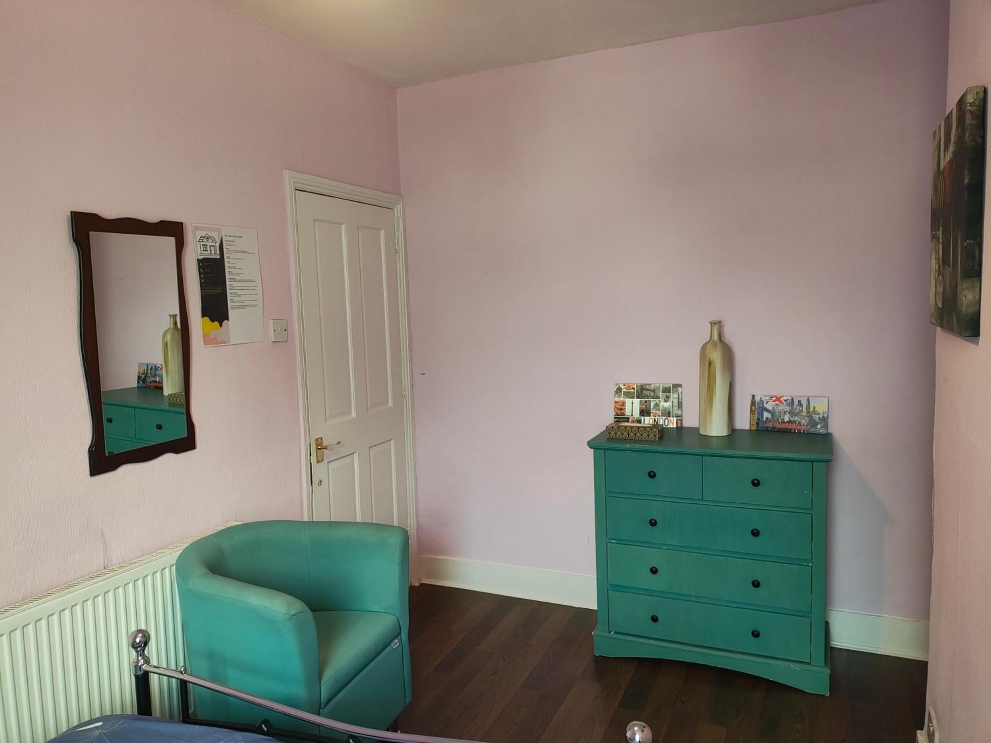 Charming Double Bed Retreat *